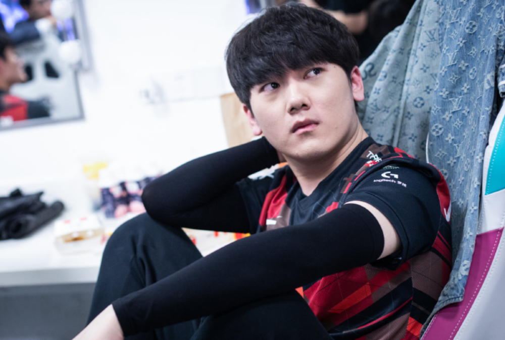 对当前牌叠 对当前牌叠